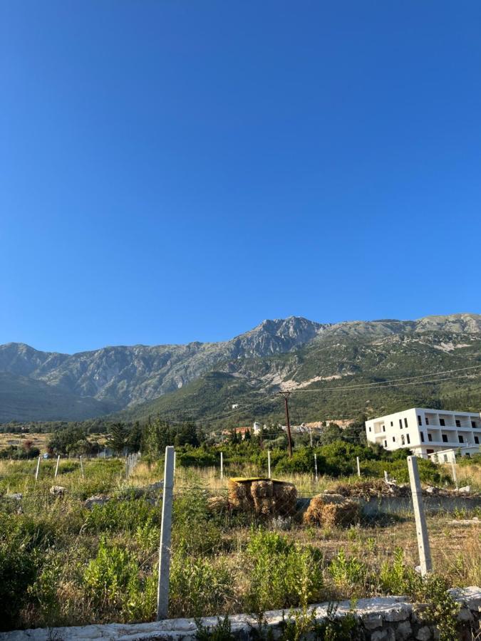 Albanian Garden Hotel Gjilek Екстериор снимка